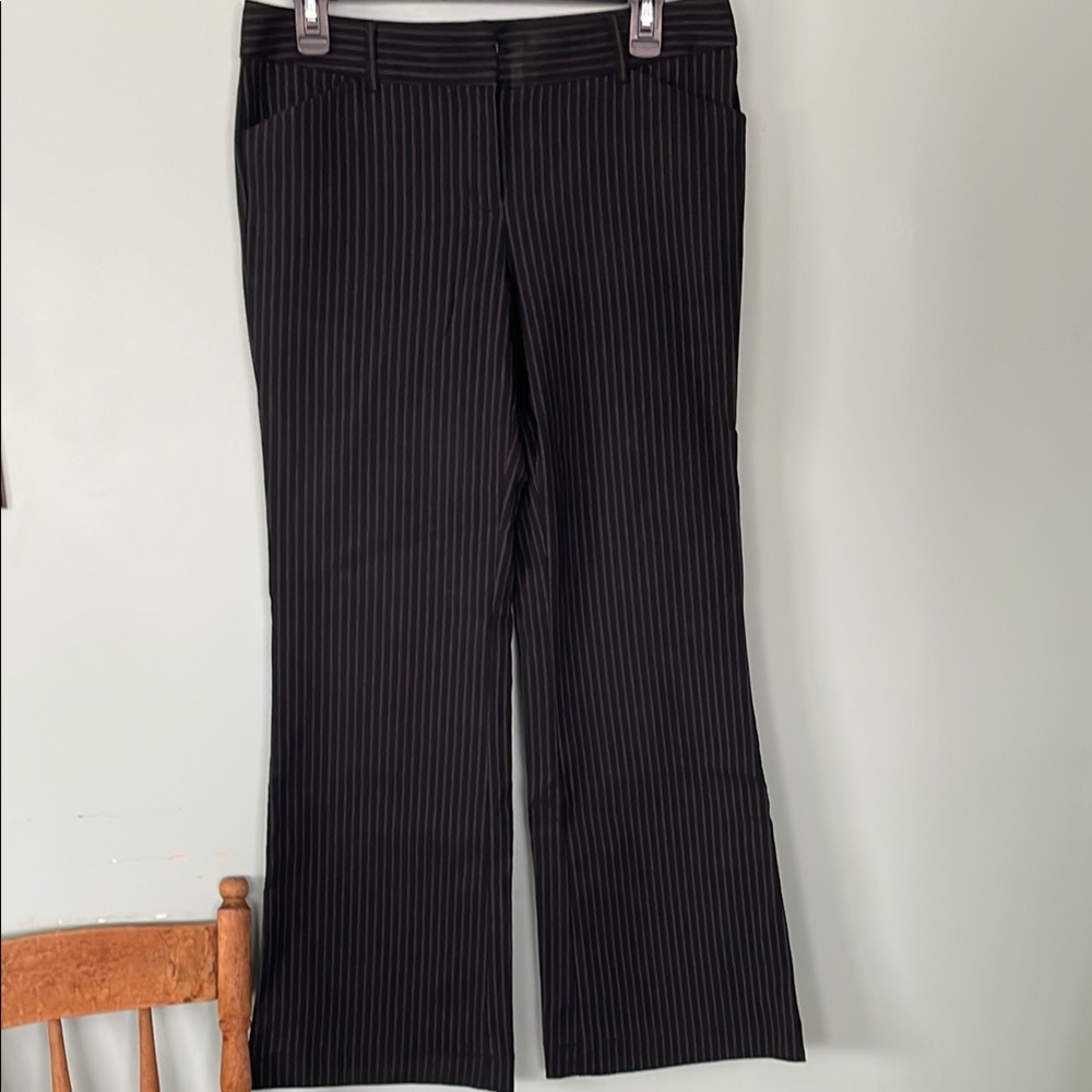 Express Editor Black Pinstripe Dress Pants, size 6
